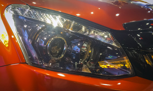 isuzu d max 2017 phien ban dac biet gia 840 trieu dong