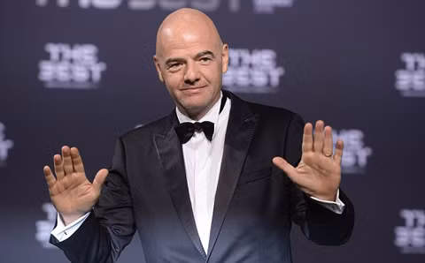 hanh trinh thay doi world cup 100 nam 4 lan chuyen minh