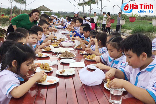 nhieu hoat dong trai nghiem day y nghia cua hoc sinh dip tet co truyen