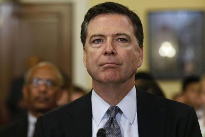 Ông James Comey, giám đốc FBI. fbi bi dieu tra vi cac dong thai truoc bau cu