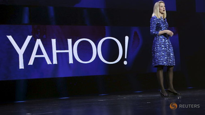yahoo doi ten thanh altaba ceo mayer rut khoi hdqt