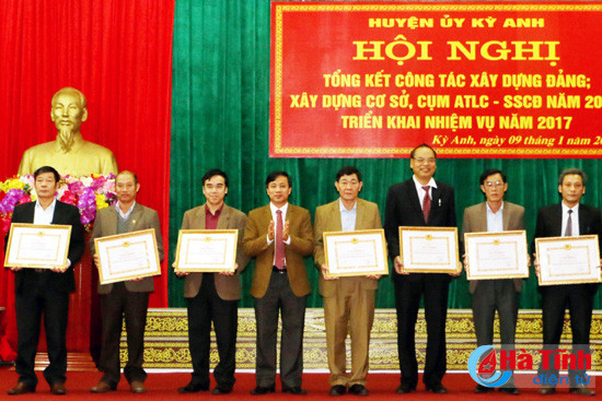 khoi phuc phat trien san xuat dua xay dung ntm di vao chieu sau