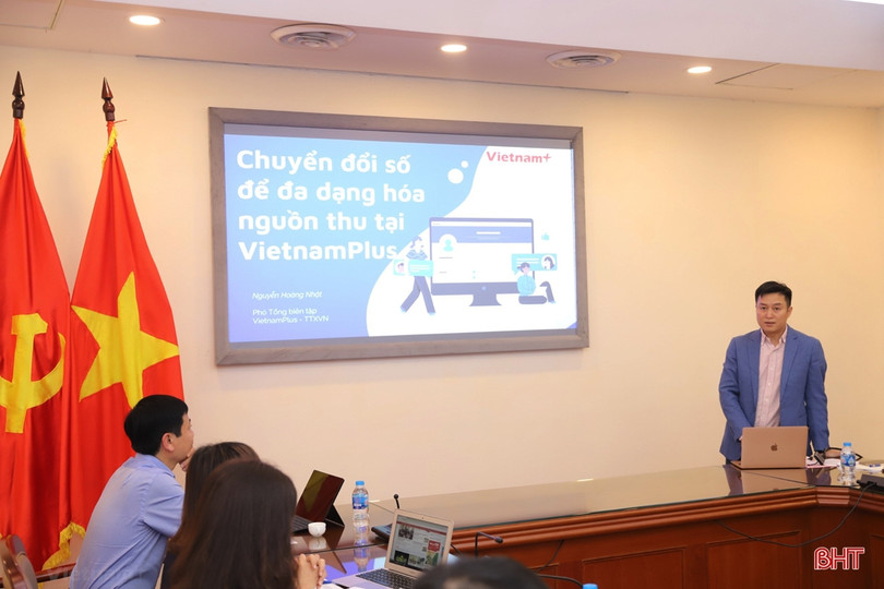 Báo Hà Tĩnh học tập kinh nghiệm chuyển đổi số, sản xuất tác phẩm chất lượng cao
