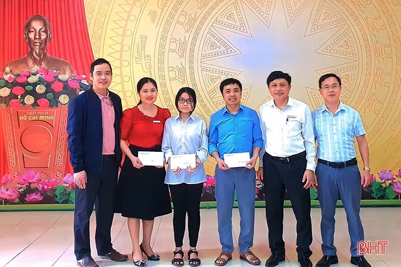 Cô học trò miền núi 3 năm liền đạt giải nhất tỉnh môn Ngữ văn