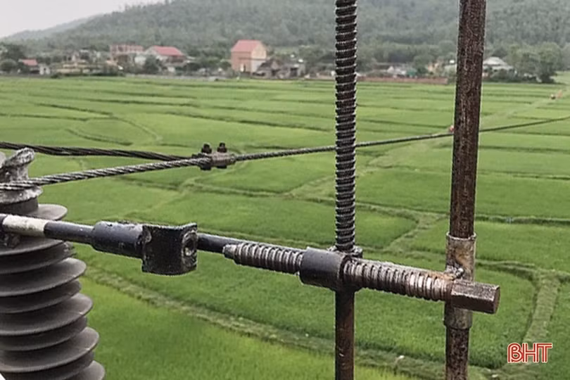 Công nhân Điện lực Hà Tĩnh “mê” sáng kiến kỹ thuật