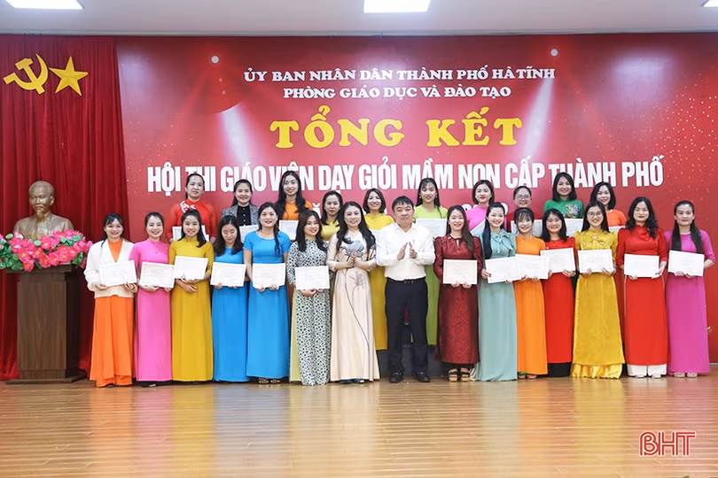 Thành phố Hà Tĩnh vinh danh 89 giáo viên dạy giỏi bậc mầm non