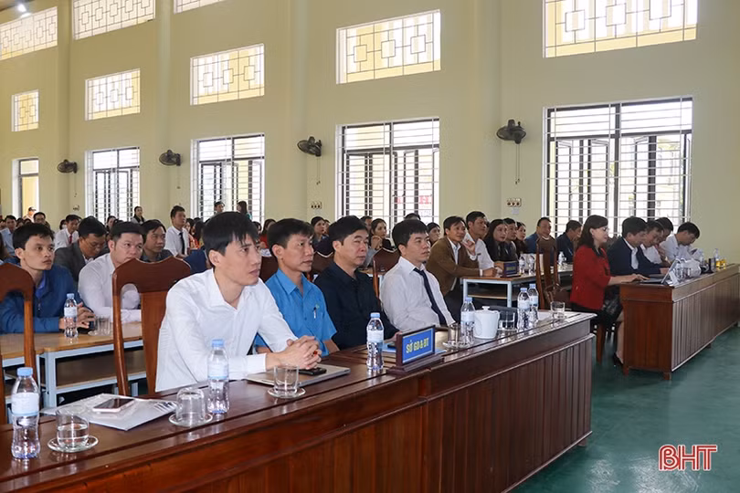 Hà Tĩnh tuyên dương 37 giáo viên dạy giỏi chương trình giáo dục thường xuyên 