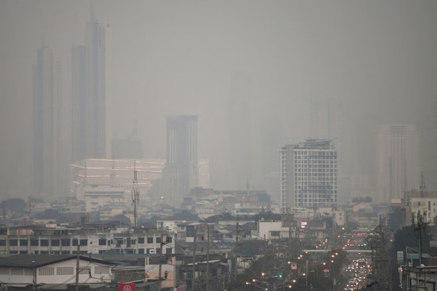 Chất lượng không khí ở Bangkok một ngày hồi tháng 2. Ảnh: Reuters . Thành phố ô nhiễm nhất thế giới