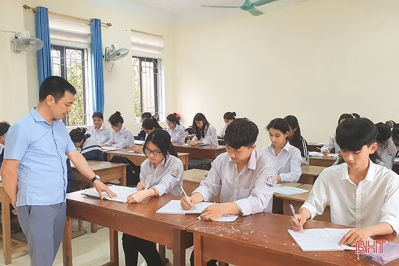 Cô học trò miền núi 3 năm liền đạt giải nhất tỉnh môn Ngữ văn