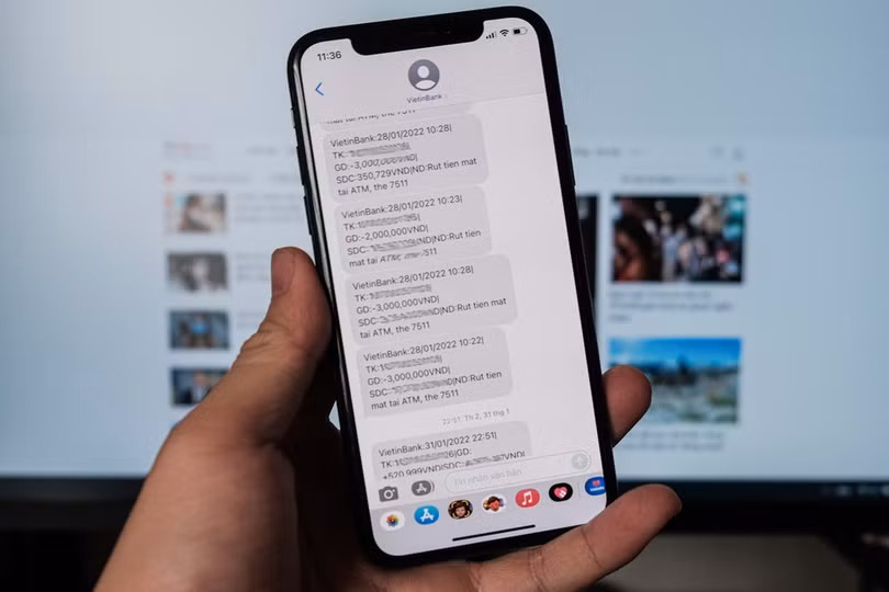 VietinBank là một trong những nhà băng vẫn giữ nguyên phí SMS Banking từ năm ngoái đến nay. Ảnh: Duy Hiệu . Nhiều ngân hàng tăng phí SMS Banking