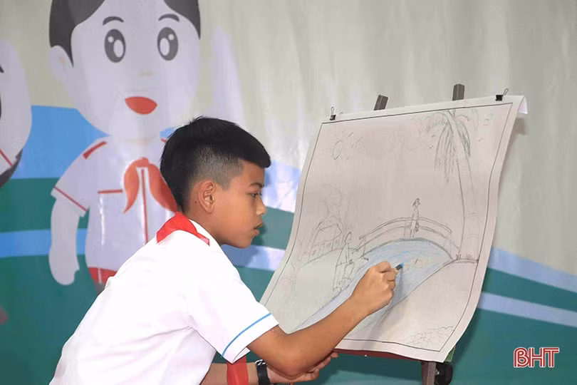 Sôi nổi đua tài chỉ huy đội giỏi huyện Vũ Quang