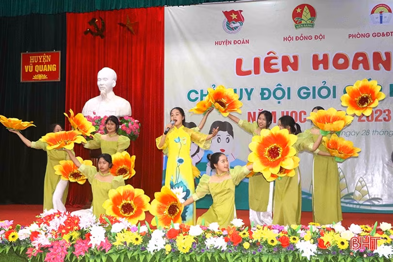 Sôi nổi đua tài chỉ huy đội giỏi huyện Vũ Quang