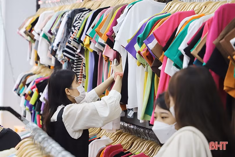 Tiểu thương, doanh nghiệp bán lẻ Hà Tĩnh kỳ vọng thị trường khởi sắc