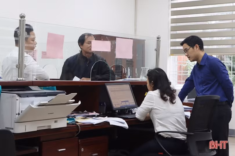 Người dân Hà Tĩnh dễ dàng khai lệ phí trước bạ điện tử mọi lúc, mọi nơi