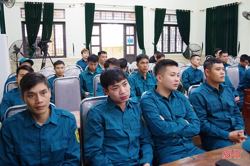 Khai mạc huấn luyện đại đội pháo binh ở Nghi Xuân