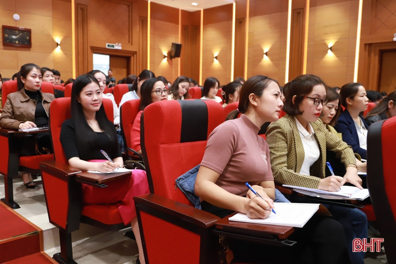 Nâng cao nghiệp vụ văn thư, lưu trữ cho hơn 300 cán bộ văn phòng cơ quan Đảng, tổ chức chính trị - xã hội