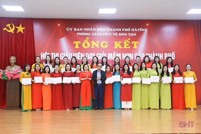 Thành phố Hà Tĩnh vinh danh 89 giáo viên dạy giỏi bậc mầm non