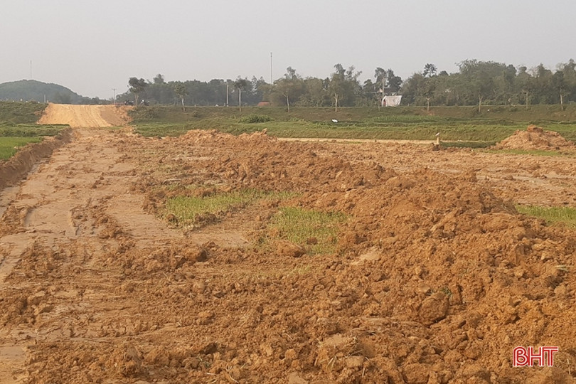 Thông báo lần 2: Di chuyển mồ mả trong phạm vi Dự án hệ thống thủy lợi Ngàn Trươi - Cẩm Trang