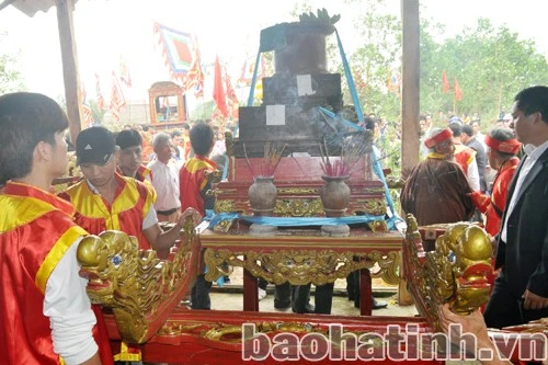 Điểm dừng cuối của hành trình rước, kiệu đặt tại nhà tân cố đạo