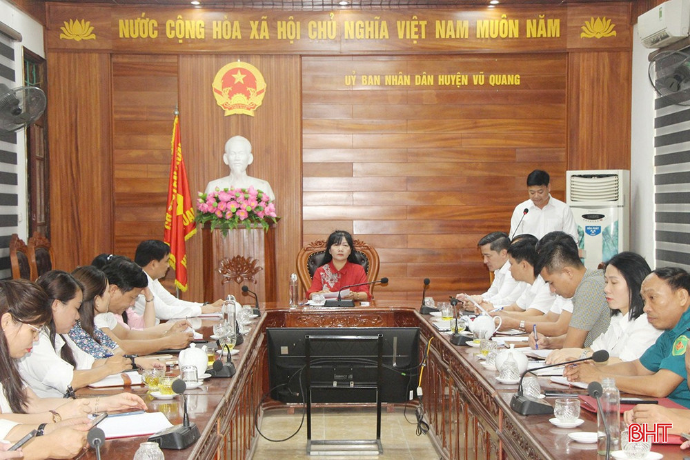...và vận hành thử nghiệm tổ chức phiên họp của UBND xã. bqbht_br_z6723608672235-ff4c97aaf56e9e6bb7be9a1f8ede0019.jpg