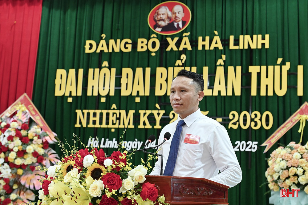 Đồng chí Đỗ Công Anh - đại diện đoàn đại biểu Chi bộ Các cơ quan Đảng phát biểu tham luận. bqbht_br_dscd-0305.jpg