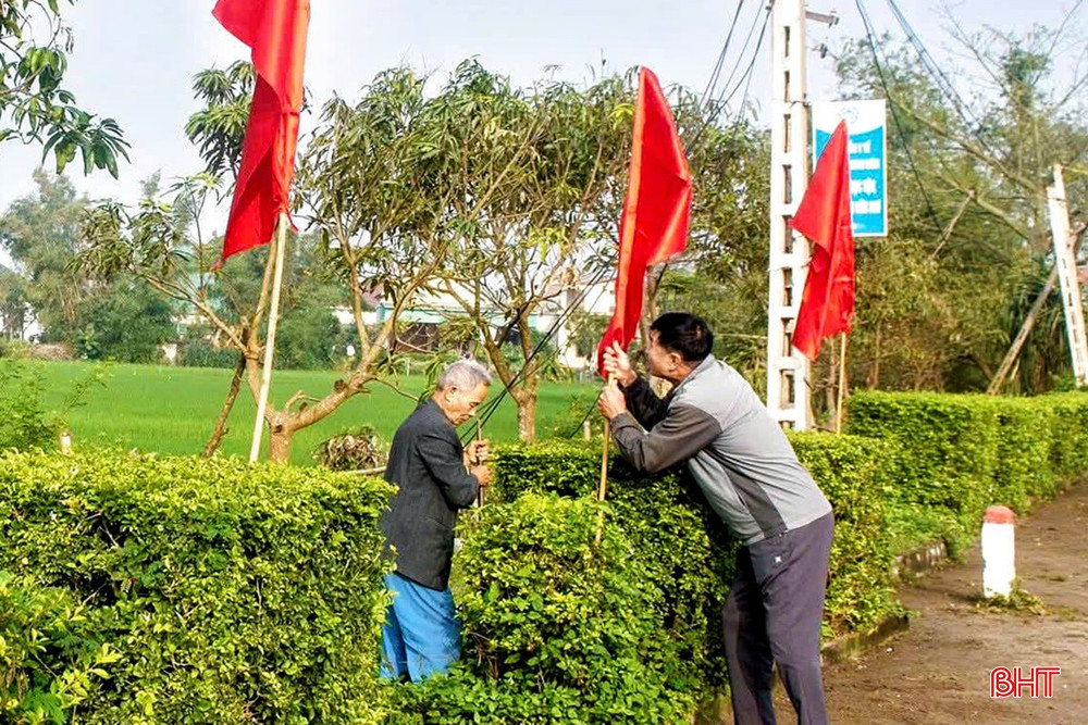 Đây là hoạt động trọng tâm nhằm đảm bảo cảnh quan môi trường xanh - sạch - đẹp, tạo khí thế phấn khởi, trang trọng trước ngày bầu cử.