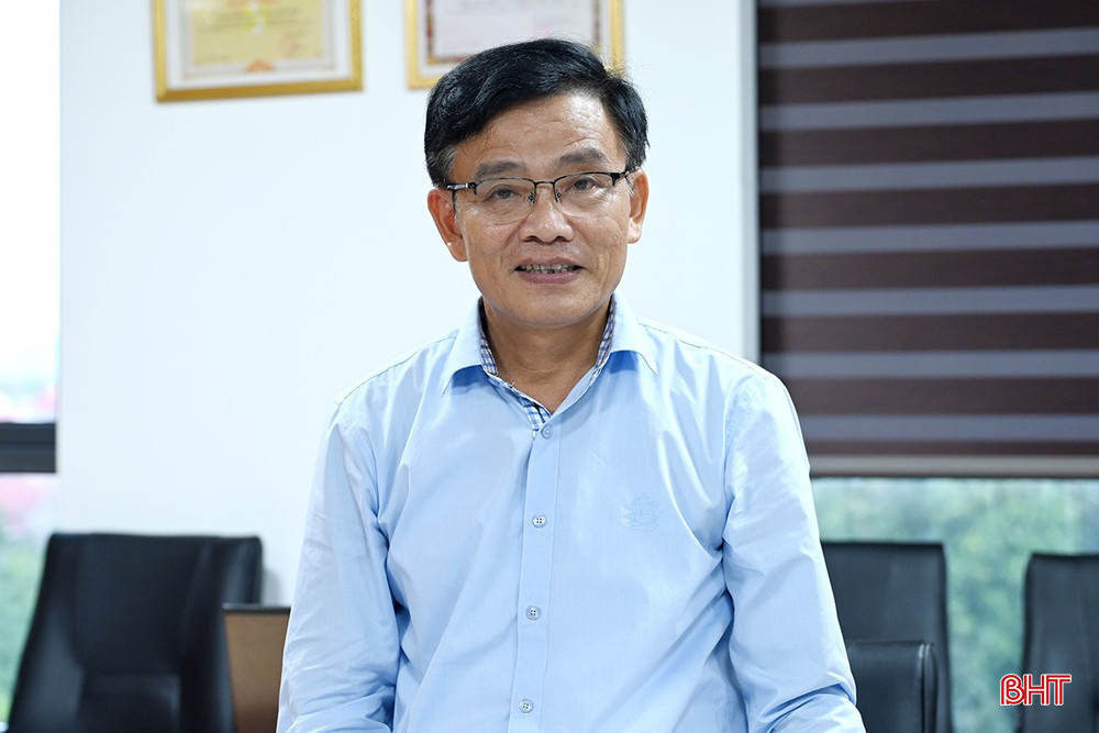 Bí thư Đảng ủy, Chủ tịch HĐND xã Gia Hanh Bùi Văn Sơn báo cáo công tác chuẩn bị đại hội. Bí thư Đảng ủy, Chủ tịch HĐND xã Gia Hanh Bùi Văn Sơn báo cáo công tác chuẩn bị đại hội.