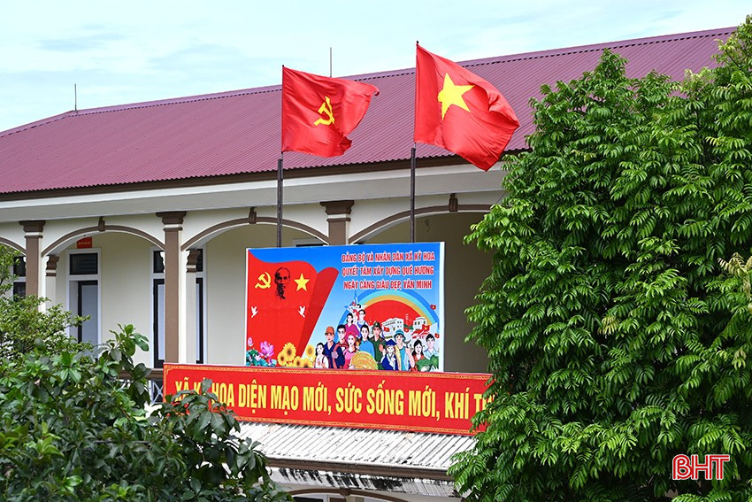 Dự thảo Báo cáo chính trị Đại hội Đảng bộ tỉnh lần thứ XX được lấy ý kiến rộng rãi trong các tầng lớp Nhân dân, cán bộ, đảng viên. bqbht_br_dsc-793f3.jpg