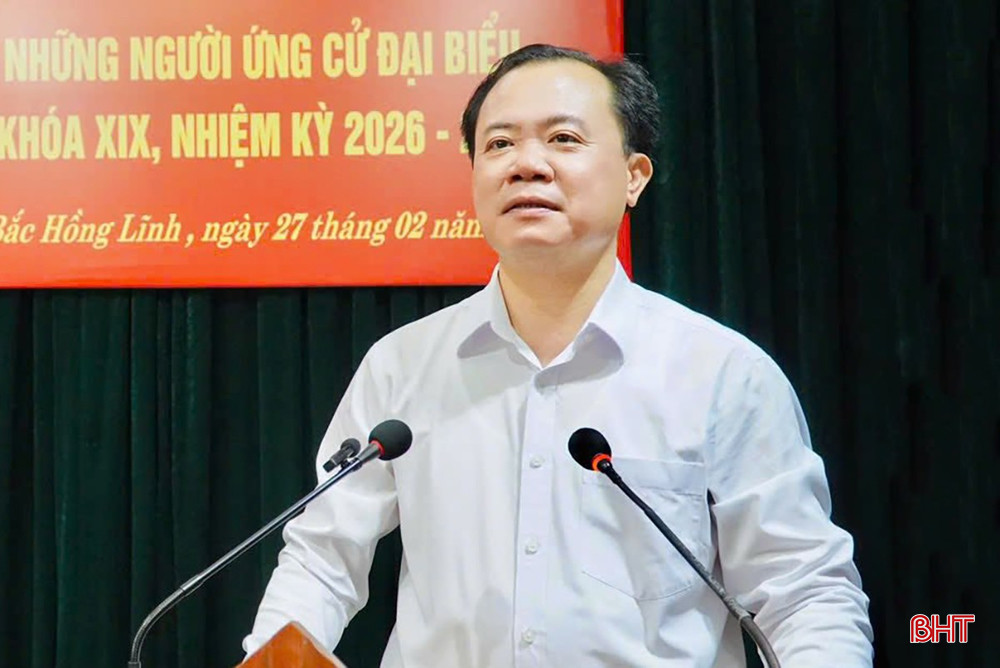 Ông Nguyễn Thăng Long - Bí thư Đảng ủy, Chủ tịch HĐND phường Bắc Hồng Lĩnh trình bày chương trình hành động.