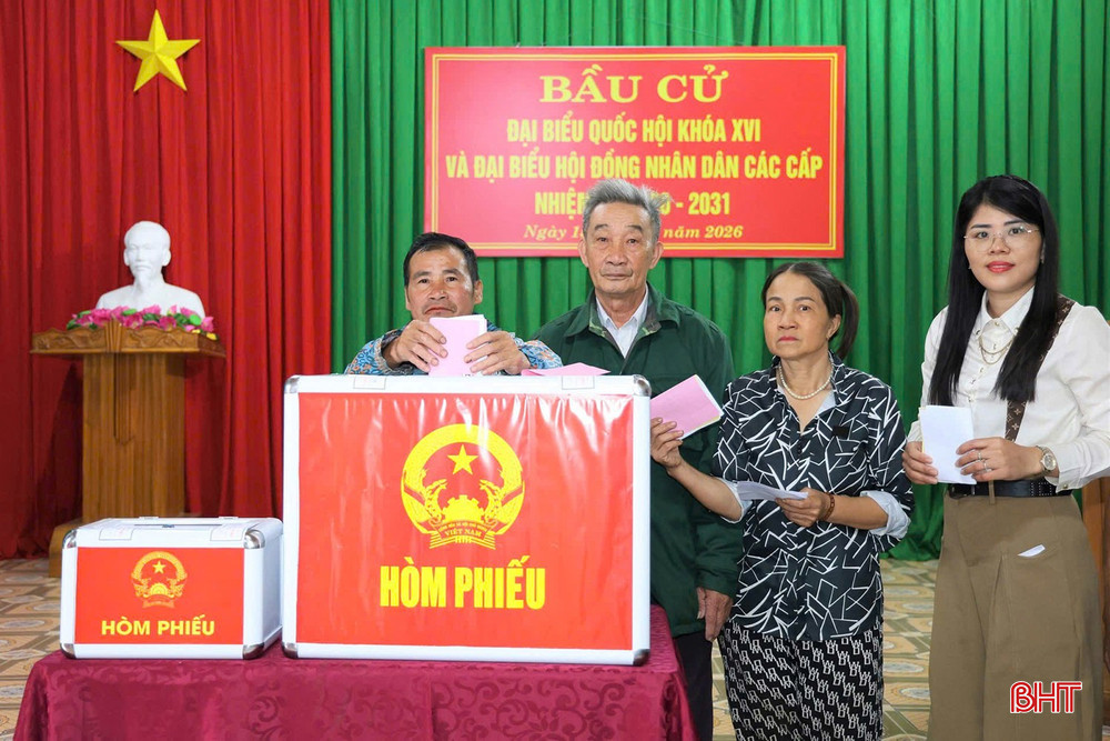 Đến cuối giờ chiều nay, cử tri xã Toàn Lưu đã hoàn thành việc bỏ phiếu ở 6 đơn vị bầu cử với 17 khu vực bỏ phiếu.