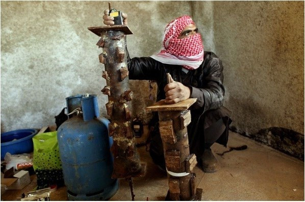 can canh vu khi tu che cua quan noi day syria