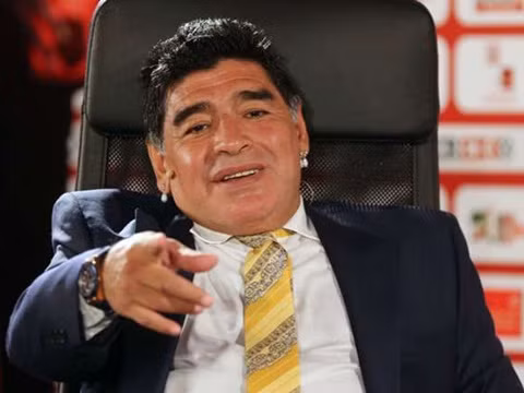maradona toi khong can luong nhu mourinho san sang dan dat argentina mien phi