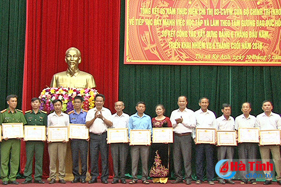 ky anh tap trung hoan thanh nhiem vu chinh tri nhung thang cuoi nam