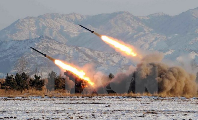 trieu tien lai to chuc dien tap tau ngam va may bay chien dau