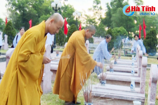 cau sieu cac anh hung liet sy tai nghia trang nui nai