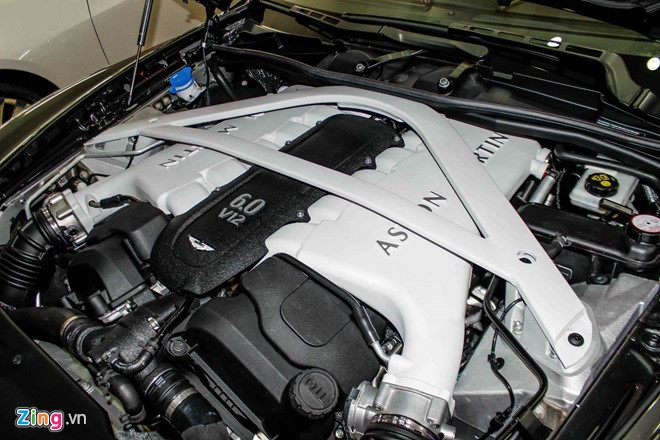 sieu xe 4 cho ngoi aston martin rapide s dau tien ve sai gon