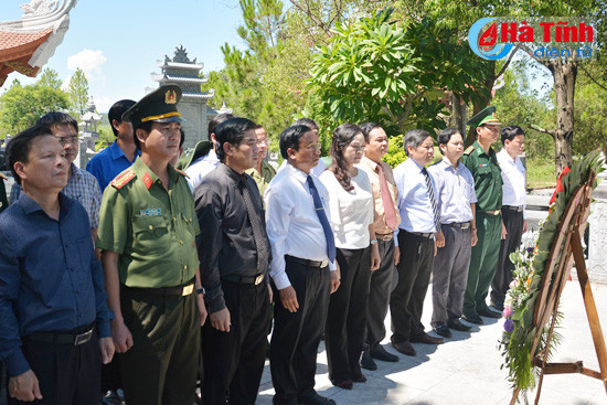 lanh dao tinh dang huong tai cac nghia trang truong son duong 9