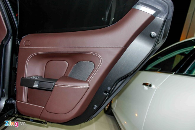 sieu xe 4 cho ngoi aston martin rapide s dau tien ve sai gon