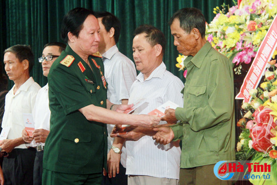 trung doan 27 qk4 tri an than nhan liet sy thuong binh nang