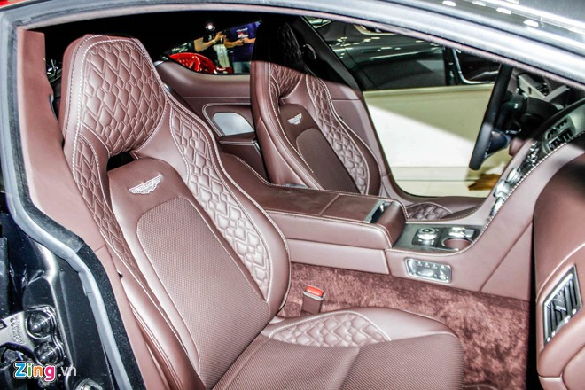sieu xe 4 cho ngoi aston martin rapide s dau tien ve sai gon