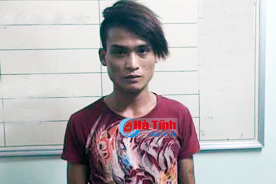 thieu tien tieu nho em trai cho di trom xe may