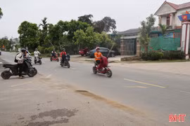 Nỗi lo mất an toàn giao thông trên quốc lộ 15A đoạn qua xã Đồng Lộc