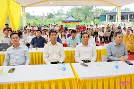 Trang nghiêm lễ an vị tượng Đức Đại vương Dương Đô ở xã Hương Bình