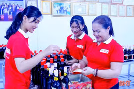 Làng nghề Hà Tĩnh rộn ràng phục vụ thị trường Tết