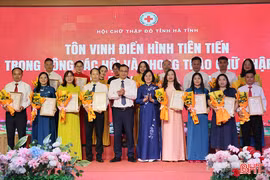 Vinh danh 56 điển hình trong phong trào chữ thập đỏ