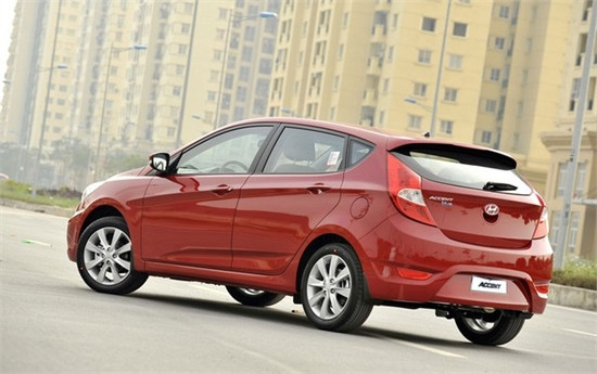Hyundai Accent ra bản tiết kiệm xăng, giá từ 551,2 triệu đồng ảnh 2