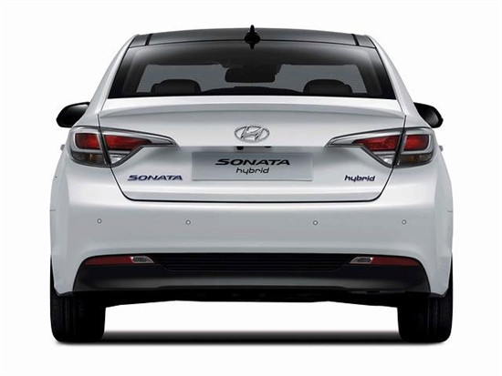 Hyundai Sonata 2015 phiên bản 5,5 lít/100 km trình làng ảnh 3