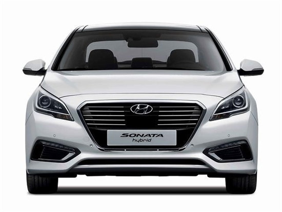 Hyundai Sonata 2015 phiên bản 5,5 lít/100 km trình làng ảnh 2