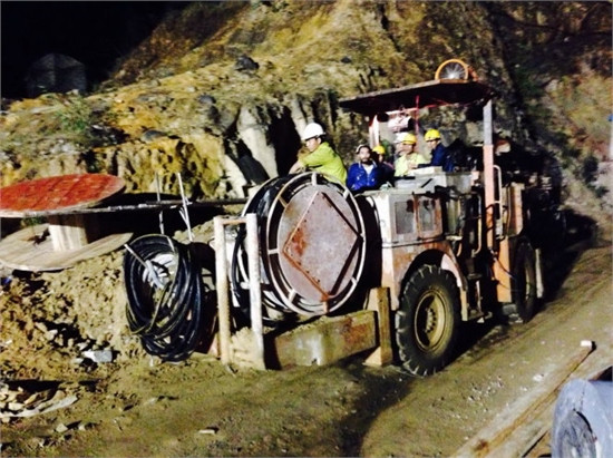 Đào đường hầm mới tiếp cận nơi nạn nhân mắc kẹt ảnh 2