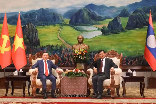 Thường trực Ban Bí thư Trần Cẩm Tú hội kiến Tổng Bí thư, Chủ tịch nước và Thủ tướng Lào 